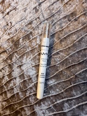 NYX Jumbo Eye Pencil in Gold - Cashmere 630